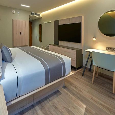City Express Plus By Marriott Guadalajara Providencia エクステリア 写真