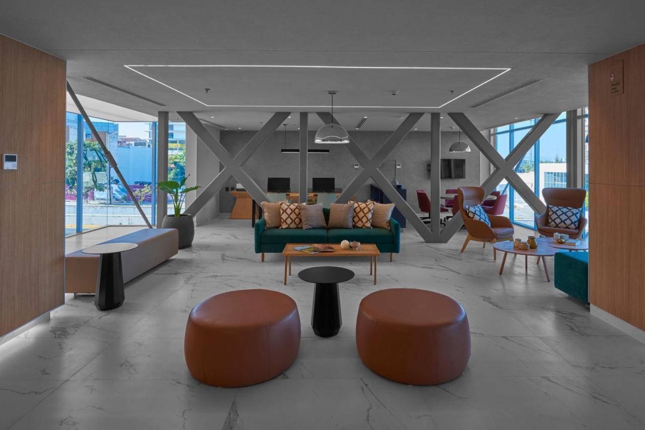 City Express Plus By Marriott Guadalajara Providencia エクステリア 写真