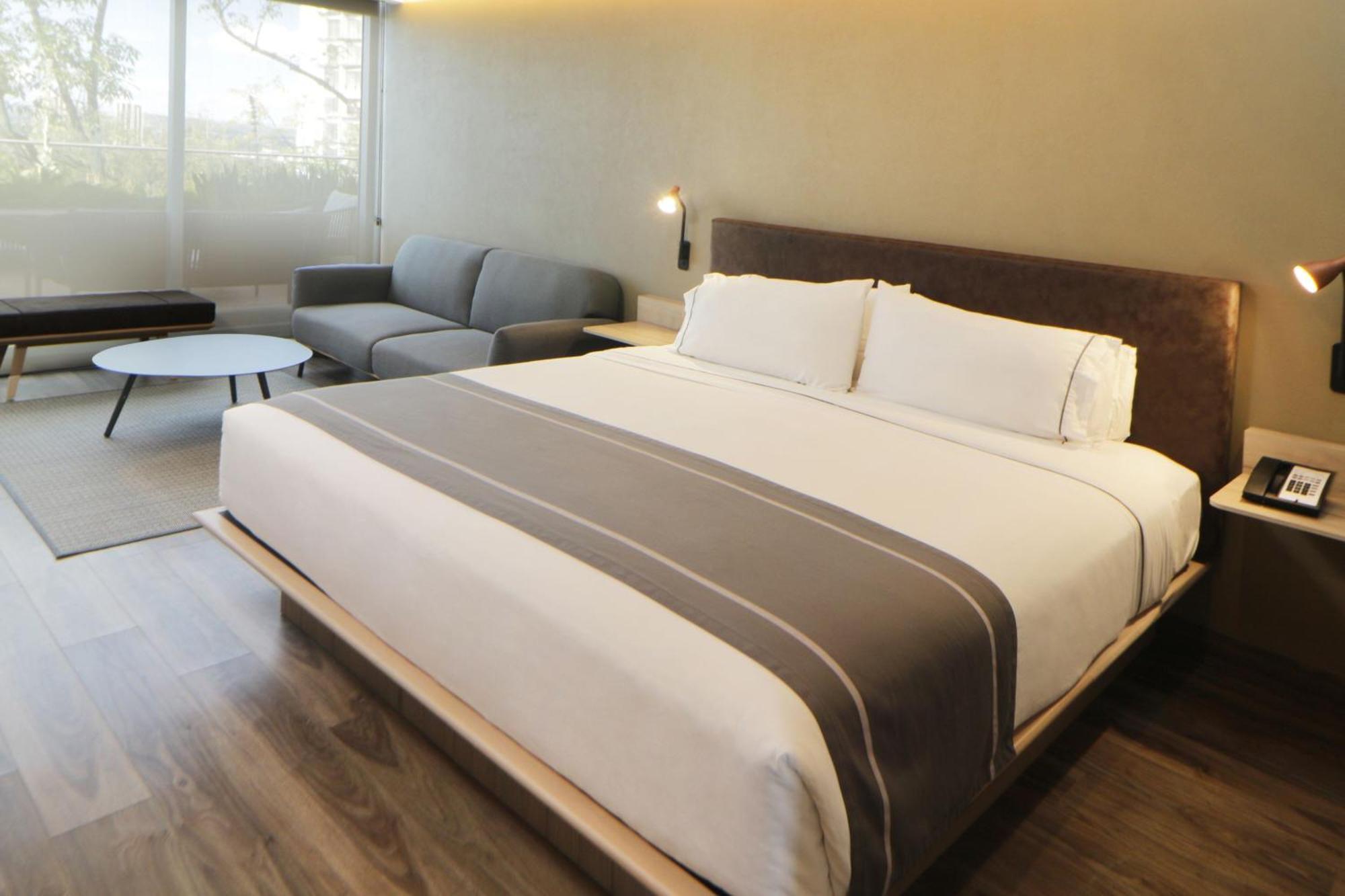 City Express Plus By Marriott Guadalajara Providencia エクステリア 写真