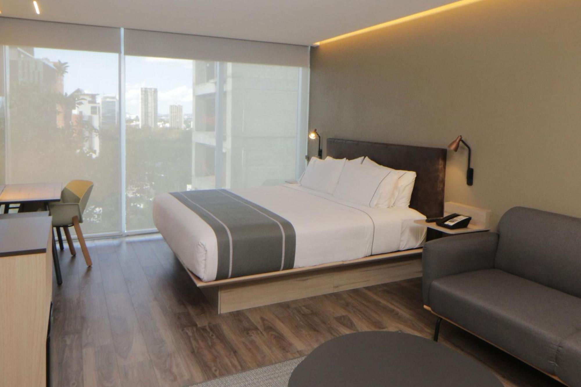 City Express Plus By Marriott Guadalajara Providencia エクステリア 写真