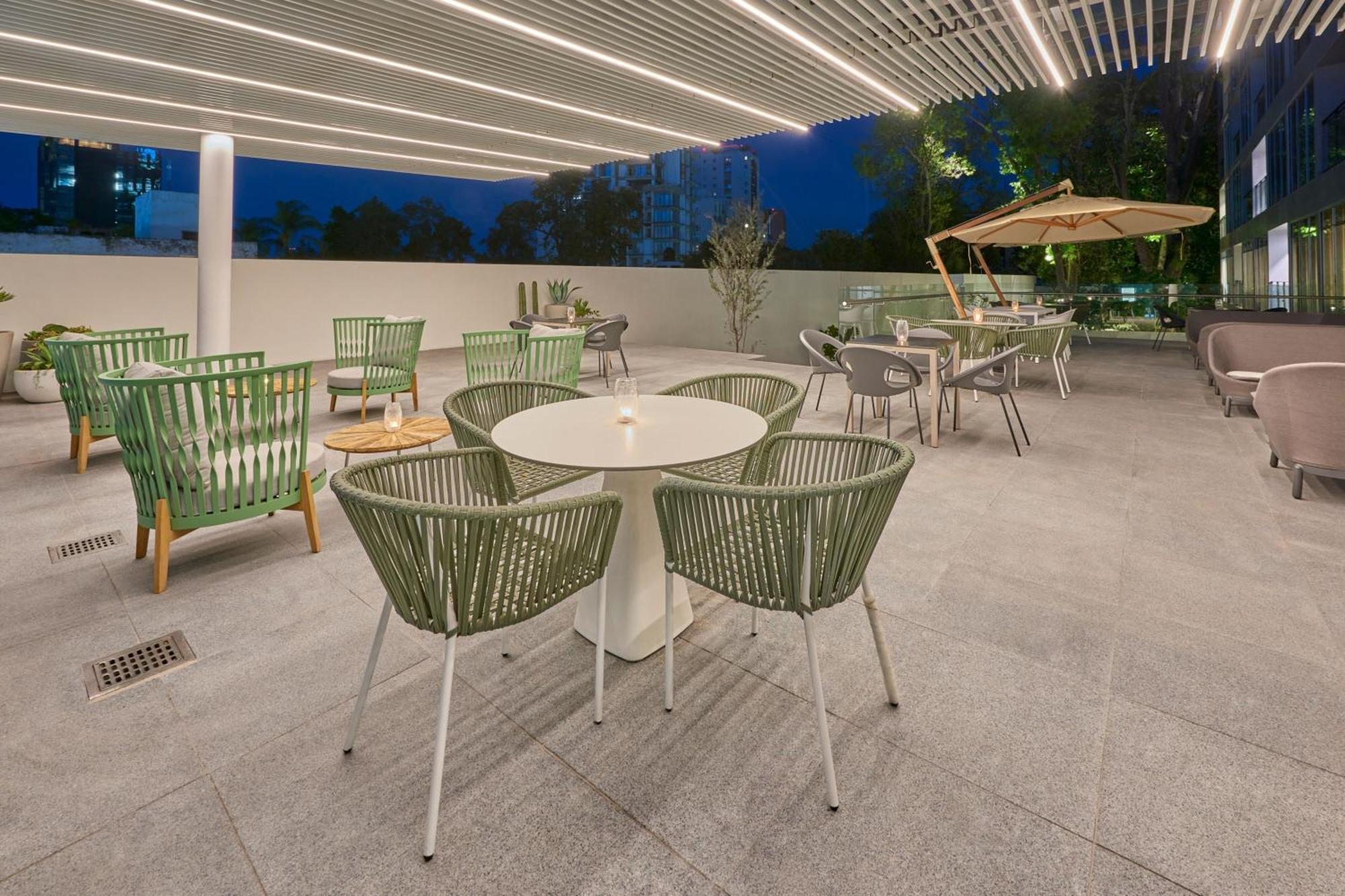 City Express Plus By Marriott Guadalajara Providencia エクステリア 写真