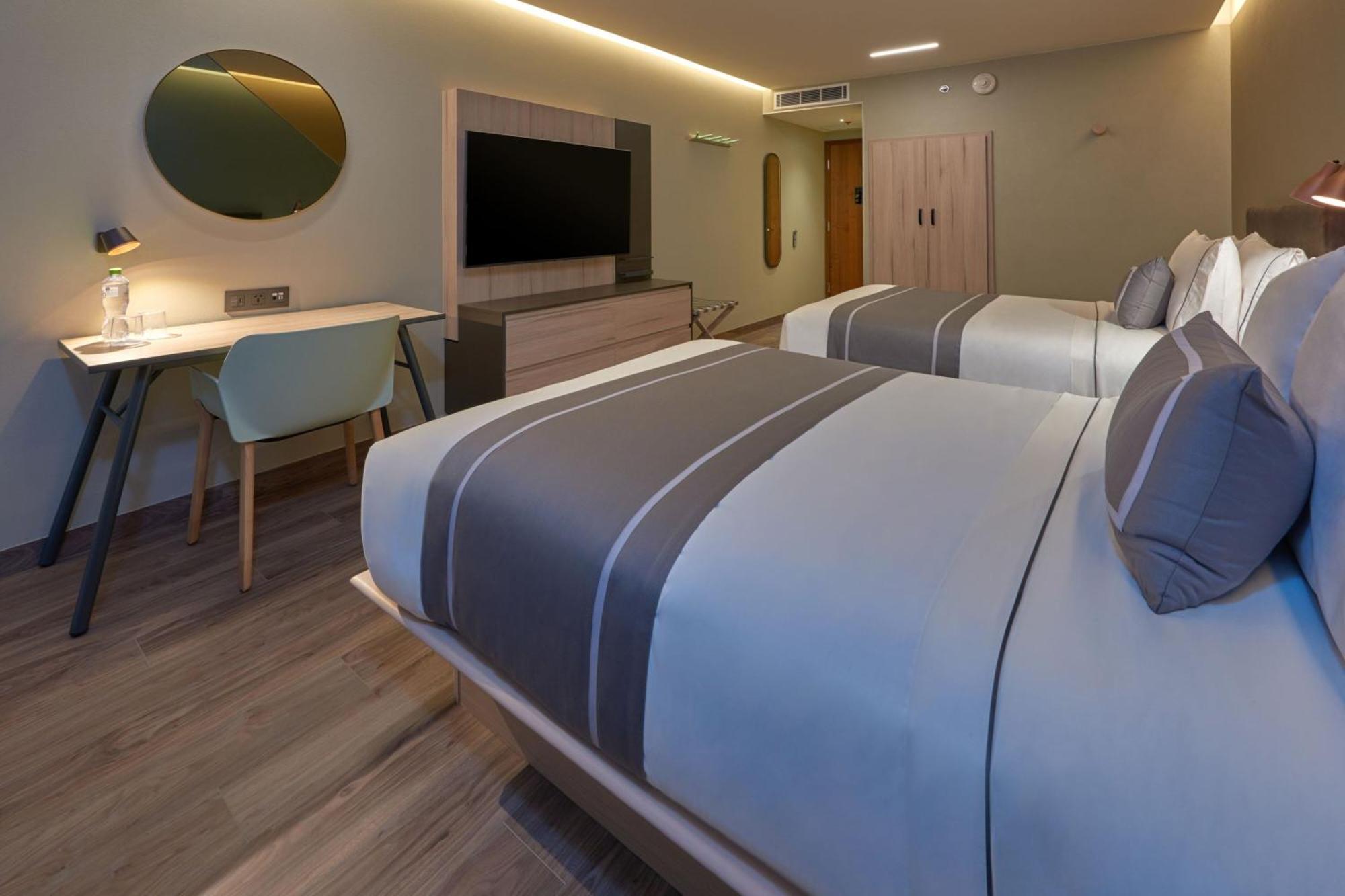 City Express Plus By Marriott Guadalajara Providencia エクステリア 写真