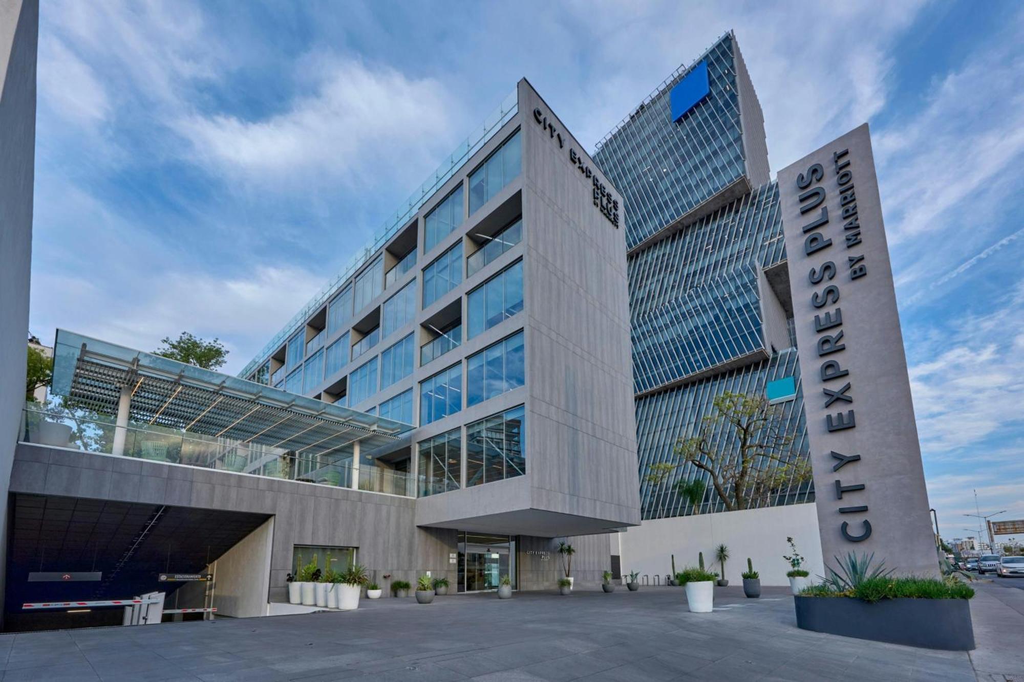 City Express Plus By Marriott Guadalajara Providencia エクステリア 写真
